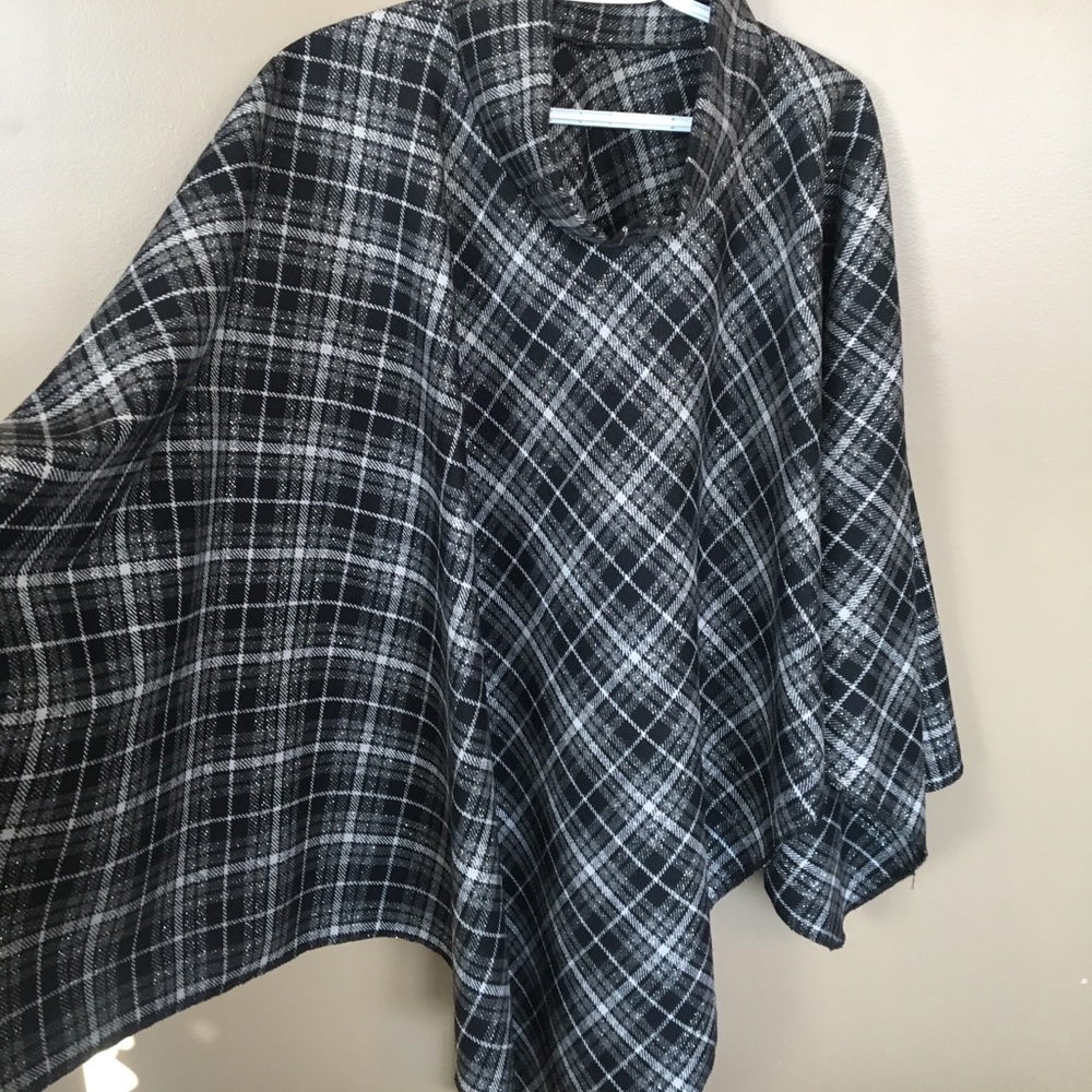 🍂Handmade Fall Poncho 🍂 - Picture 3 of 5